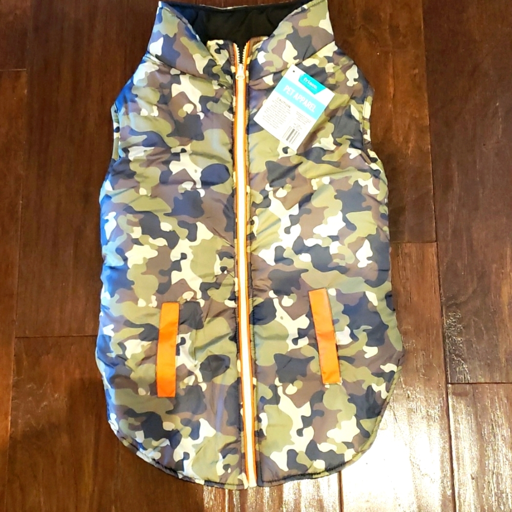 NWT Dog camo print coat xlg